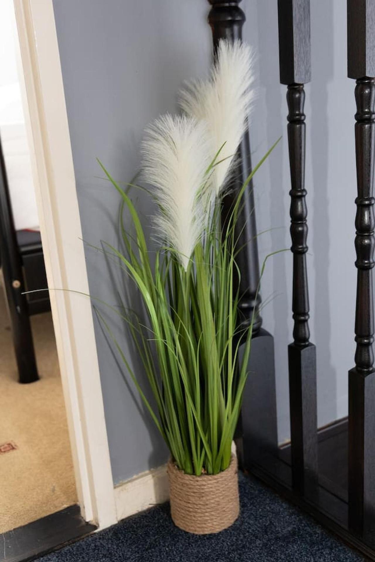 3 Bed Home Sleeps 8 People Located 1 Min From Train Stop - Otley Terrace Олдхам Экстерьер фото