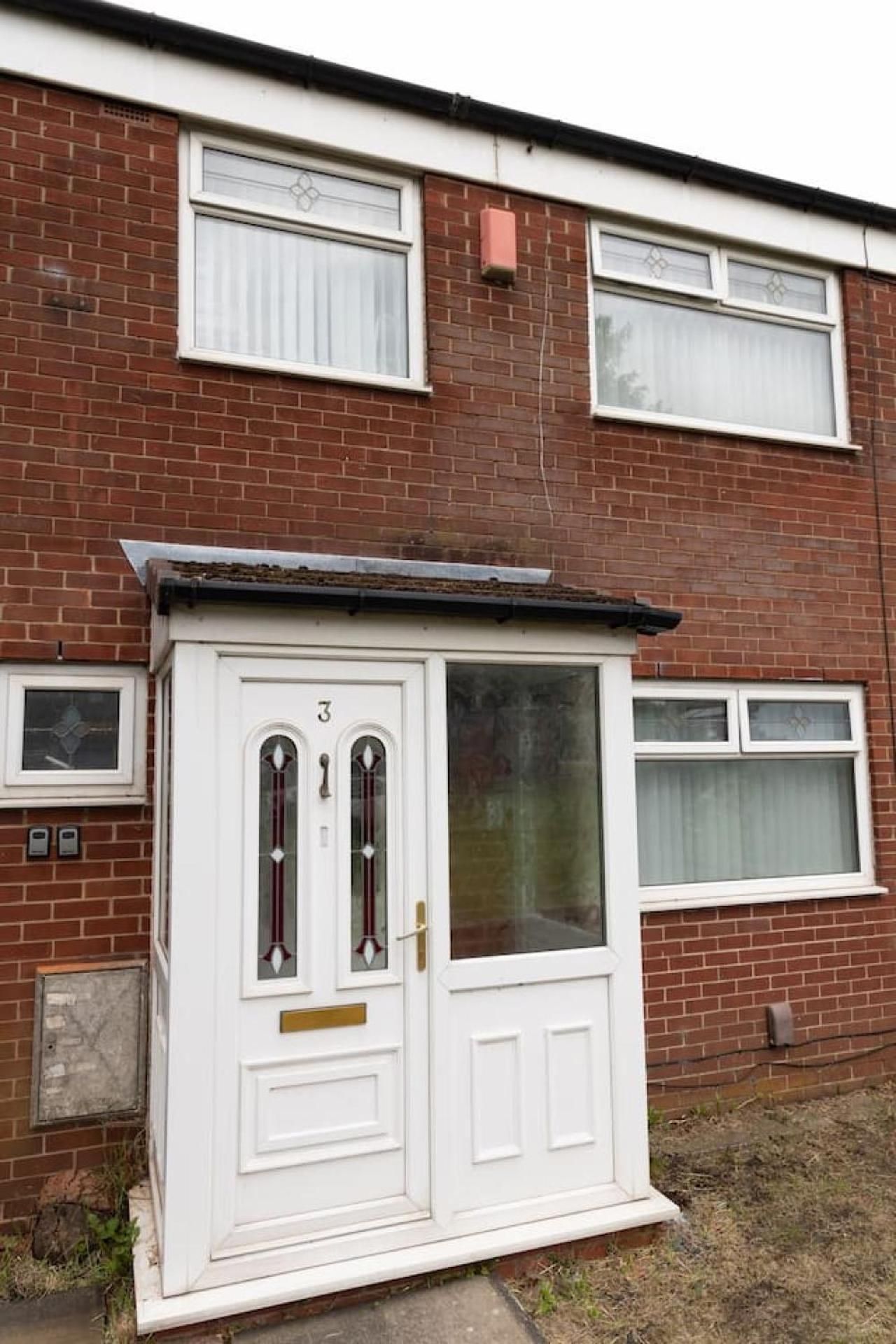 3 Bed Home Sleeps 8 People Located 1 Min From Train Stop - Otley Terrace Олдхам Экстерьер фото