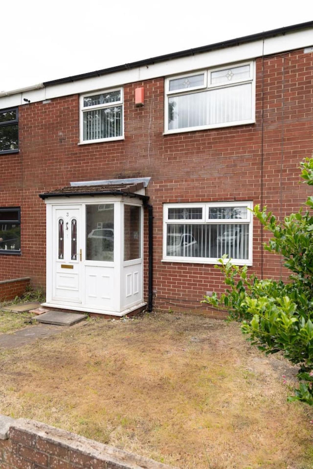 3 Bed Home Sleeps 8 People Located 1 Min From Train Stop - Otley Terrace Олдхам Экстерьер фото